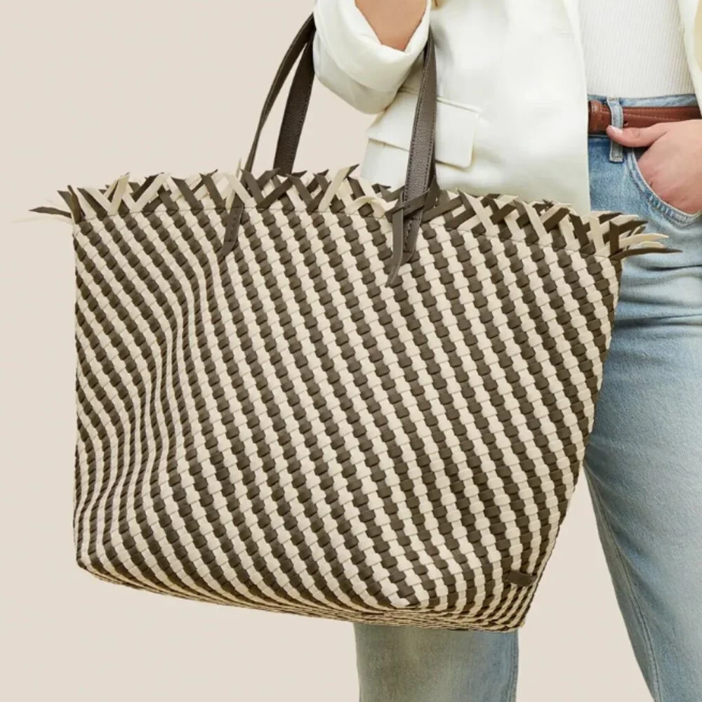 JUST REDUCED! NWT NAGHEDI Bahama Travel Large Travel Tote - Picture 14 of 14